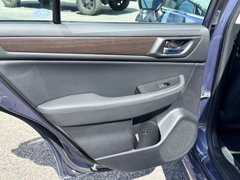 Used 2017 Subaru Legacy 3.6R Limited image 18