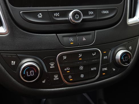 Used 2024 Chevrolet Malibu LT image 19