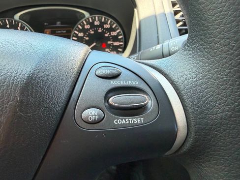 Used 2018 Nissan Pathfinder S FWD image 34