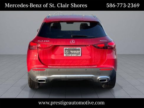 Used 2026 Mercedes-Benz GLA 250 4MATIC image 5