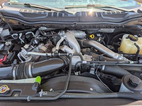 Used 2021 Ford F250 Lariat w/ Lariat Value Package AWD/4WD image 29