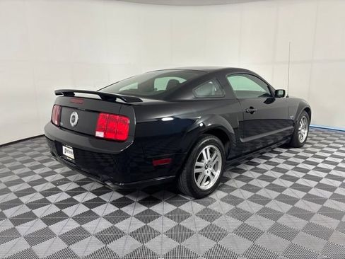 Used 2006 Ford Mustang GT Premium RWD image 4