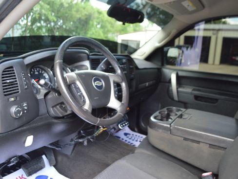 Used 2011 Chevrolet Silverado 1500 LT w/ All-Star Edition AWD/4WD image 16