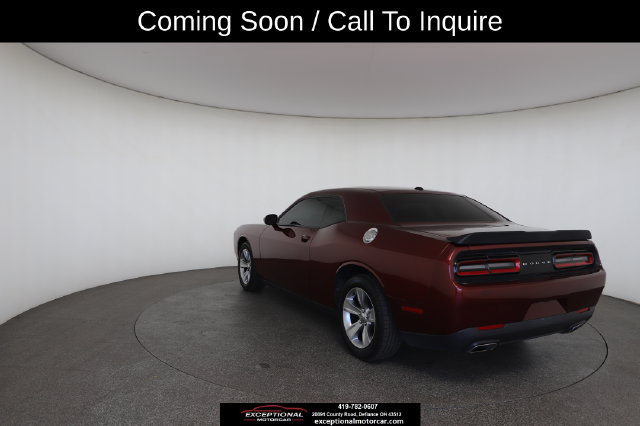 Used 2017 Dodge Challenger SXT RWD image 11