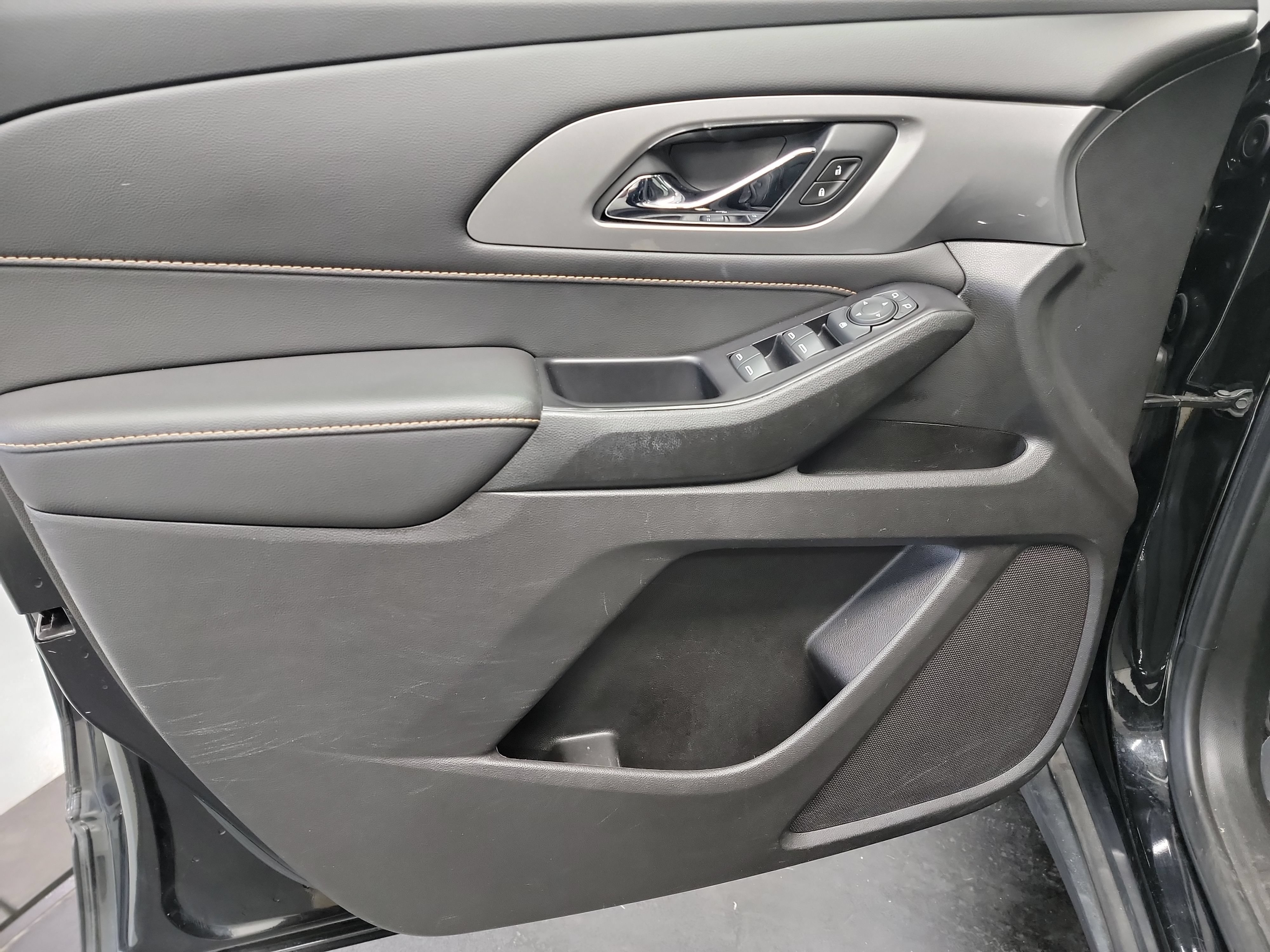 Used 2019 Chevrolet Traverse LS FWD image 13