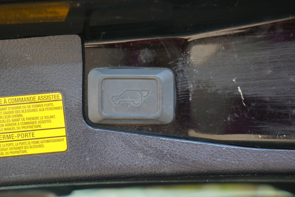 Used 2011 Toyota Highlander Limited AWD/4WD image 10