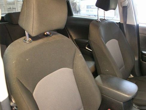 Used 2022 Kia Soul LX w/ Technology Package image 10