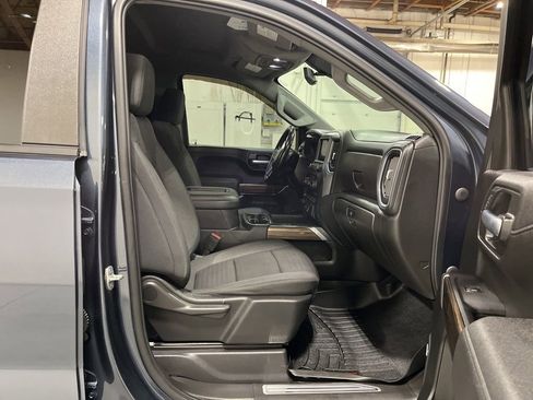 Used 2021 Chevrolet Silverado 1500 LT Trail Boss w/ Convenience Package II image 27