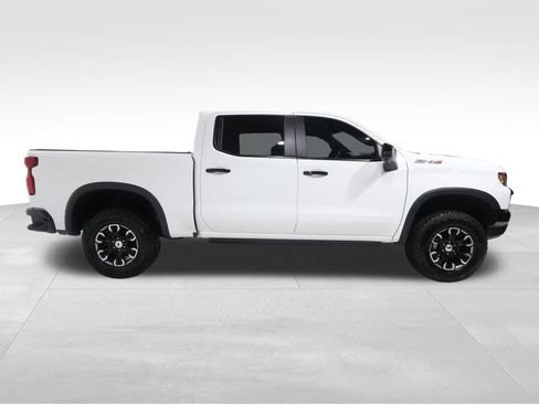 Used 2024 Chevrolet Silverado 1500 ZR2 w/ Technology Package AWD/4WD image 5