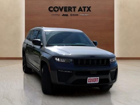 New 2026 Jeep Grand Cherokee L Limited w/ Limited Altitude Package AWD/4WD image 7