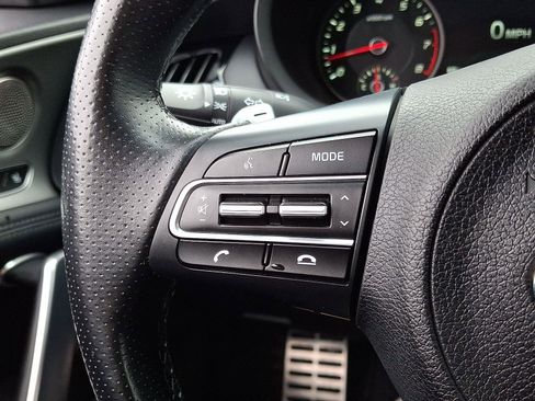 Used 2018 Kia Stinger GT1 image 23
