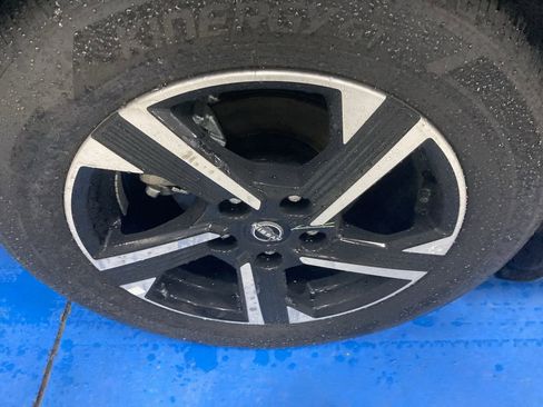 Used 2025 Nissan Sentra SV image 9