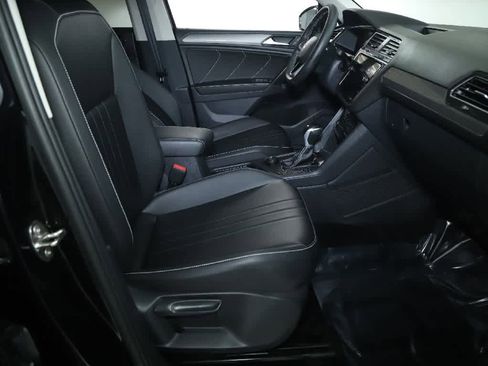 Certified 2023 Volkswagen Tiguan SE image 35
