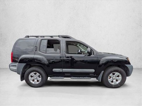 Used 2013 Nissan Xterra S w/ Value Package image 4