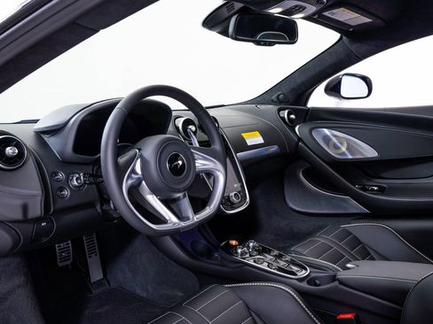 New 2026 McLaren GTS RWD image 17