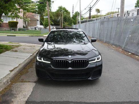 Used 2023 BMW 530i xDrive w/ M Sport Package AWD/4WD image 3