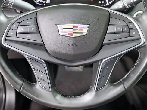 Used 2018 Cadillac XT5 Luxury image 15