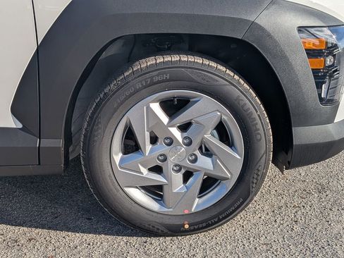 New 2026 Hyundai Kona SE FWD image 11