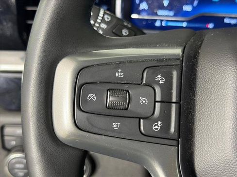 Used 2023 Chevrolet Silverado 1500 LT AWD/4WD image 24