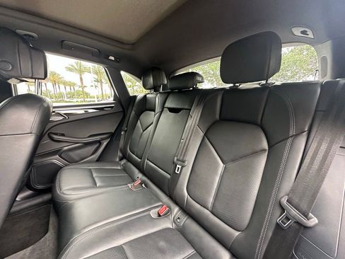 Certified 2023 Porsche Macan AWD/4WD image 37