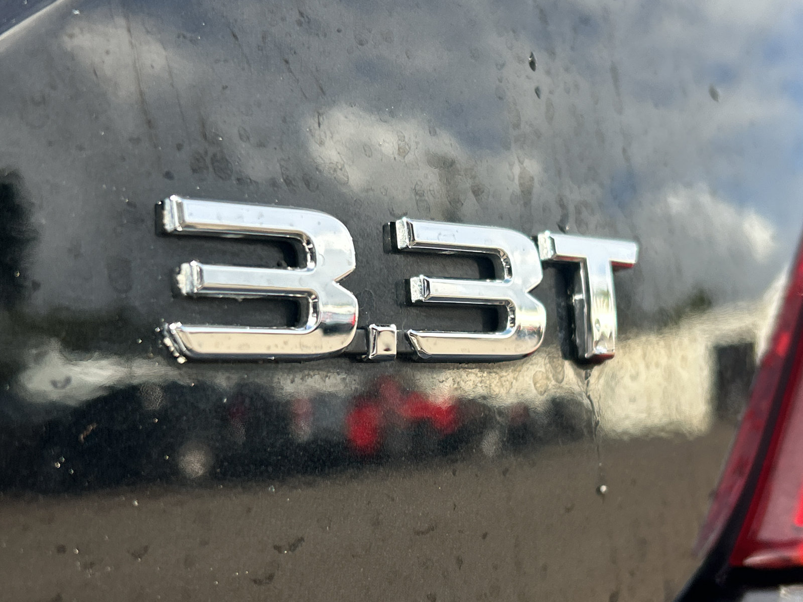 Used 2019 Genesis G90 3.3T Premium RWD image 9