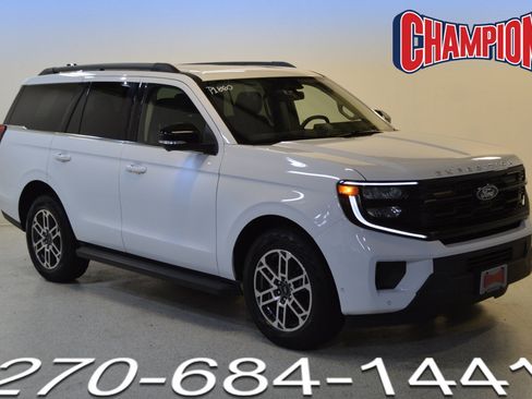 Used 2025 Ford Expedition Active AWD/4WD image 1