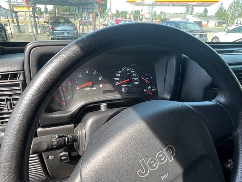 Used 2003 Jeep Wrangler X image 10