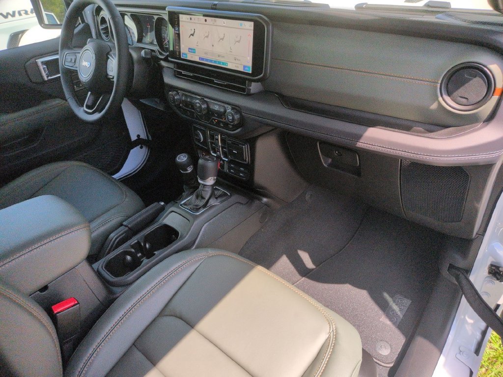New 2026 Jeep Gladiator Mojave AWD/4WD image 35