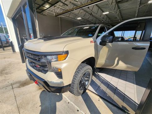 Used 2023 Chevrolet Silverado 1500 Custom Trail Boss AWD/4WD image 3
