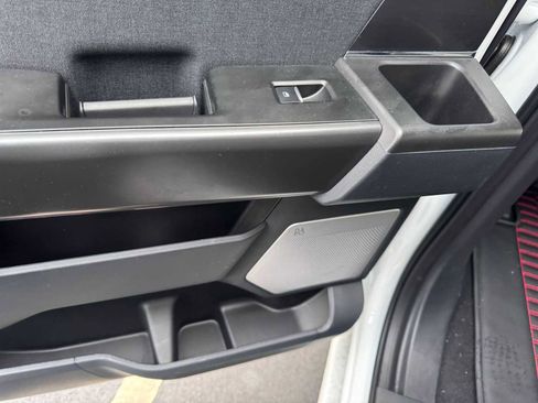 Used 2025 Ford F150 Lariat w/ Equipment Group 502A High image 25