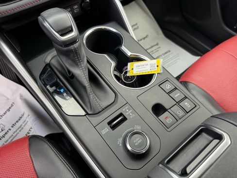 Certified 2023 Toyota Highlander XSE image 13