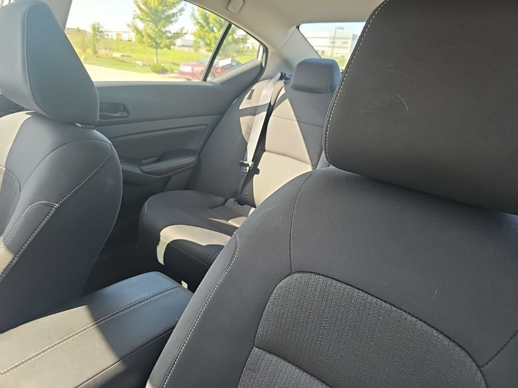 Used 2025 Nissan Altima 2.5 SV FWD image 9