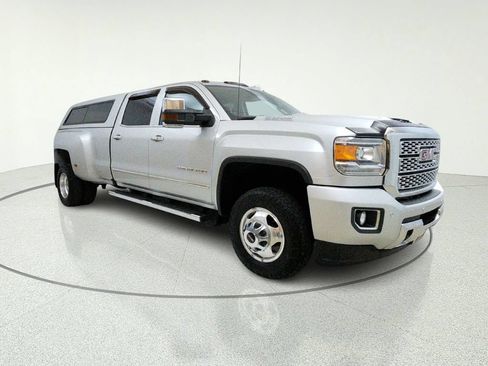 Used 2019 GMC Sierra 3500 Denali AWD/4WD image 8