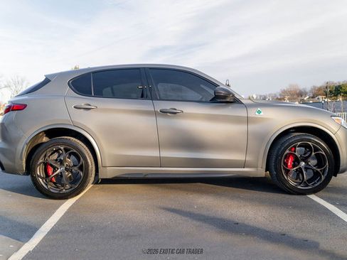 Used 2019 Alfa Romeo Stelvio Quadrifoglio image 9