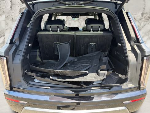 Used 2026 Cadillac Vistiq Sport w/ LPO, Floor Liner Package AWD/4WD image 26