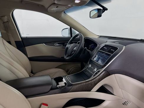Used 2017 Lincoln MKX Reserve FWD image 24