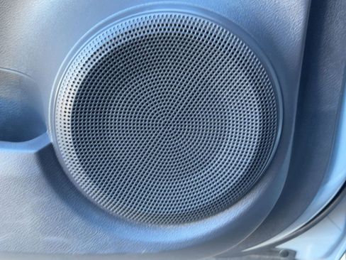 Used 2024 Nissan Kicks SV image 21