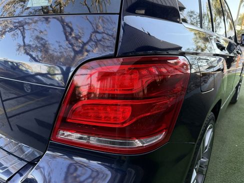 Used 2014 Mercedes-Benz GLK 350 2WD w/ Premium 1 Package image 12