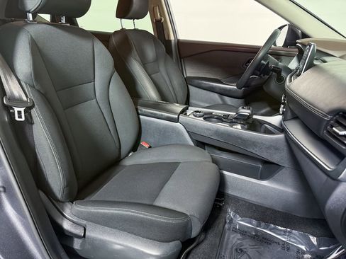 Used 2023 Nissan Rogue S image 15