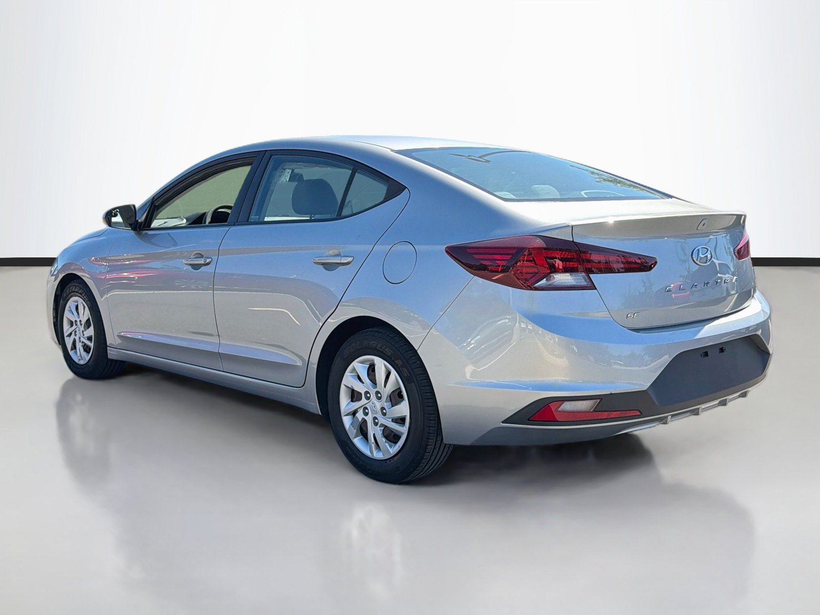 Used 2020 Hyundai Elantra SE FWD image 7