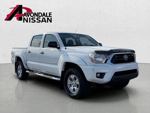 Used 2015 Toyota Tacoma PreRunner w/ TRD Off-Road Package RWD image 9