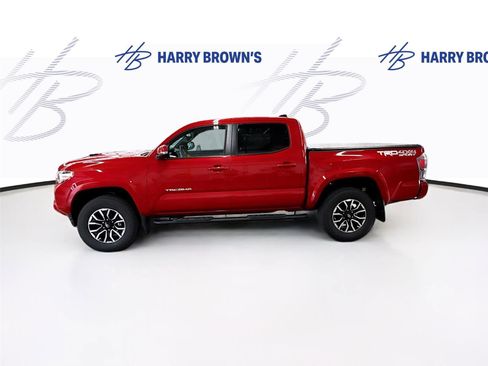 Used 2022 Toyota Tacoma TRD Sport AWD/4WD image 8