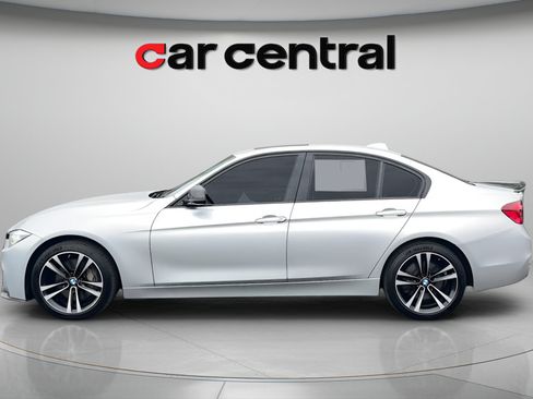 Used 2018 BMW 340i xDrive Sedan w/ Premium Package AWD/4WD image 3