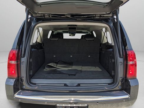 Used 2018 Chevrolet Suburban Premier AWD/4WD image 11