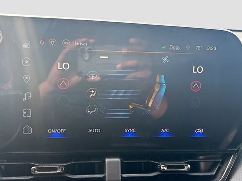 Used 2025 Chevrolet Equinox RS w/ Convenience Package III AWD/4WD image 16