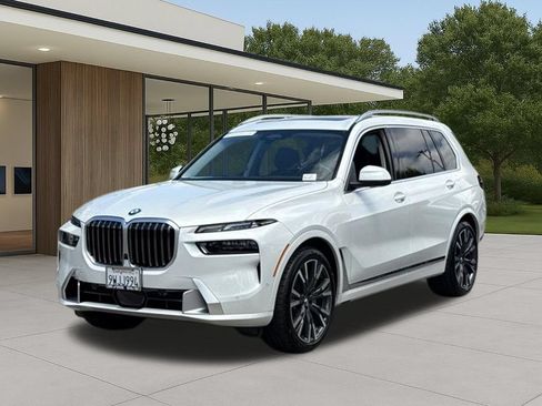 Used 2026 BMW X7 xDrive40i AWD/4WD image 2
