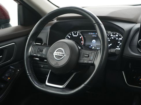 Used 2021 Nissan Rogue SV w/ Premium Package image 16