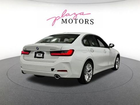 Used 2026 BMW 330i xDrive Sedan w/ Convenience Package AWD/4WD image 4