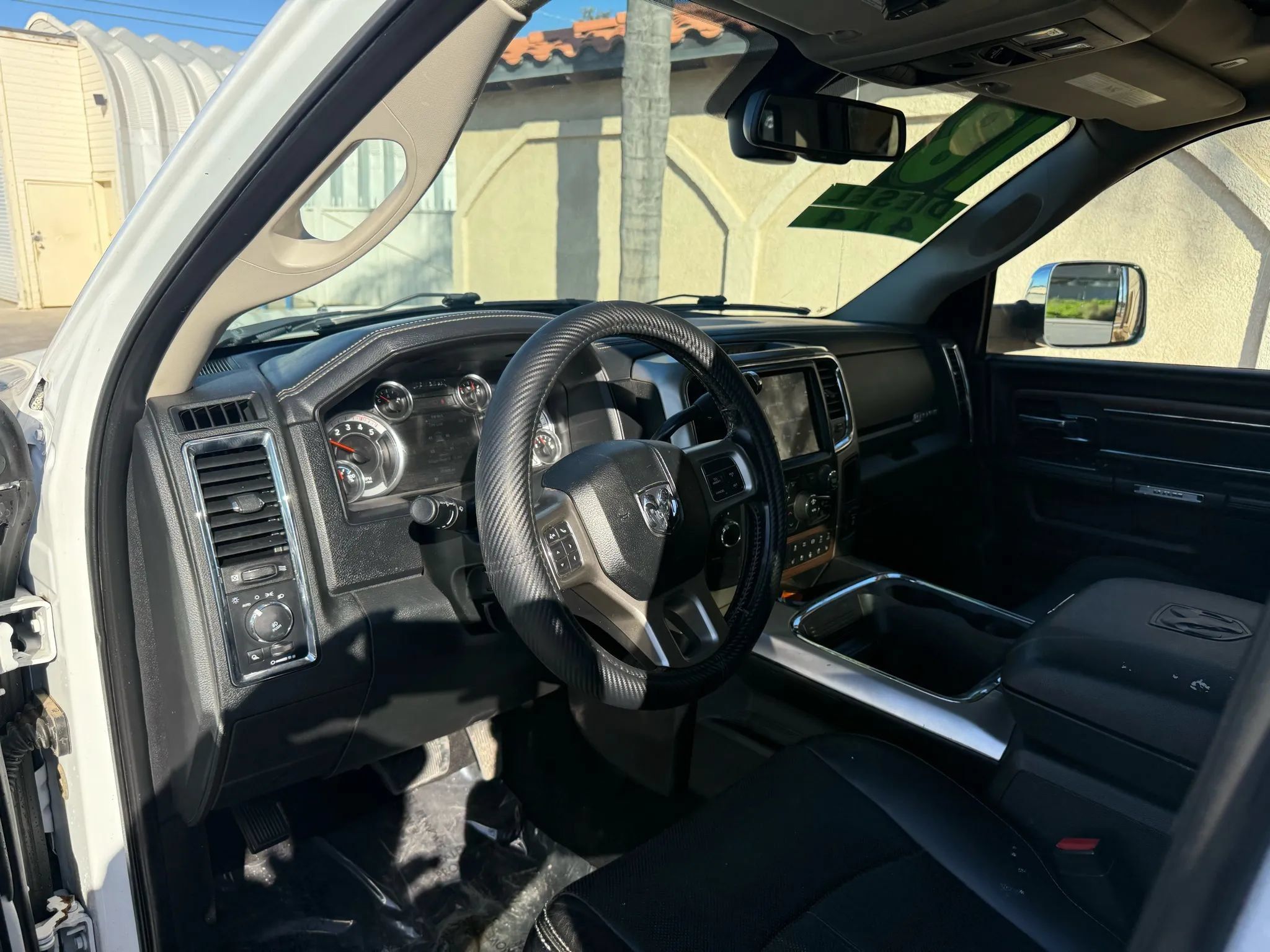 Used 2018 RAM 2500 Laramie AWD/4WD image 18