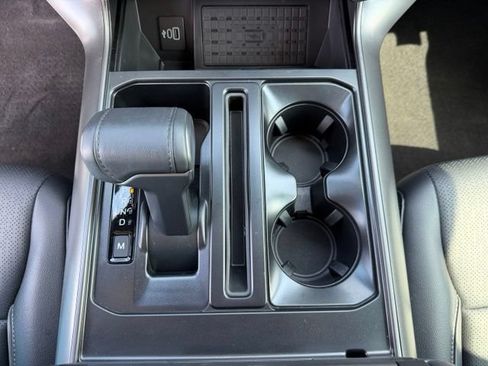 Used 2025 Ford F150 Lariat w/ Equipment Group 502A High AWD/4WD image 23